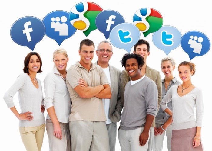 صوت| ما الذي يدفع الأفراد لإنشاء علاقات صداقة من خلال مواقع التواصل الإجتماعي؟